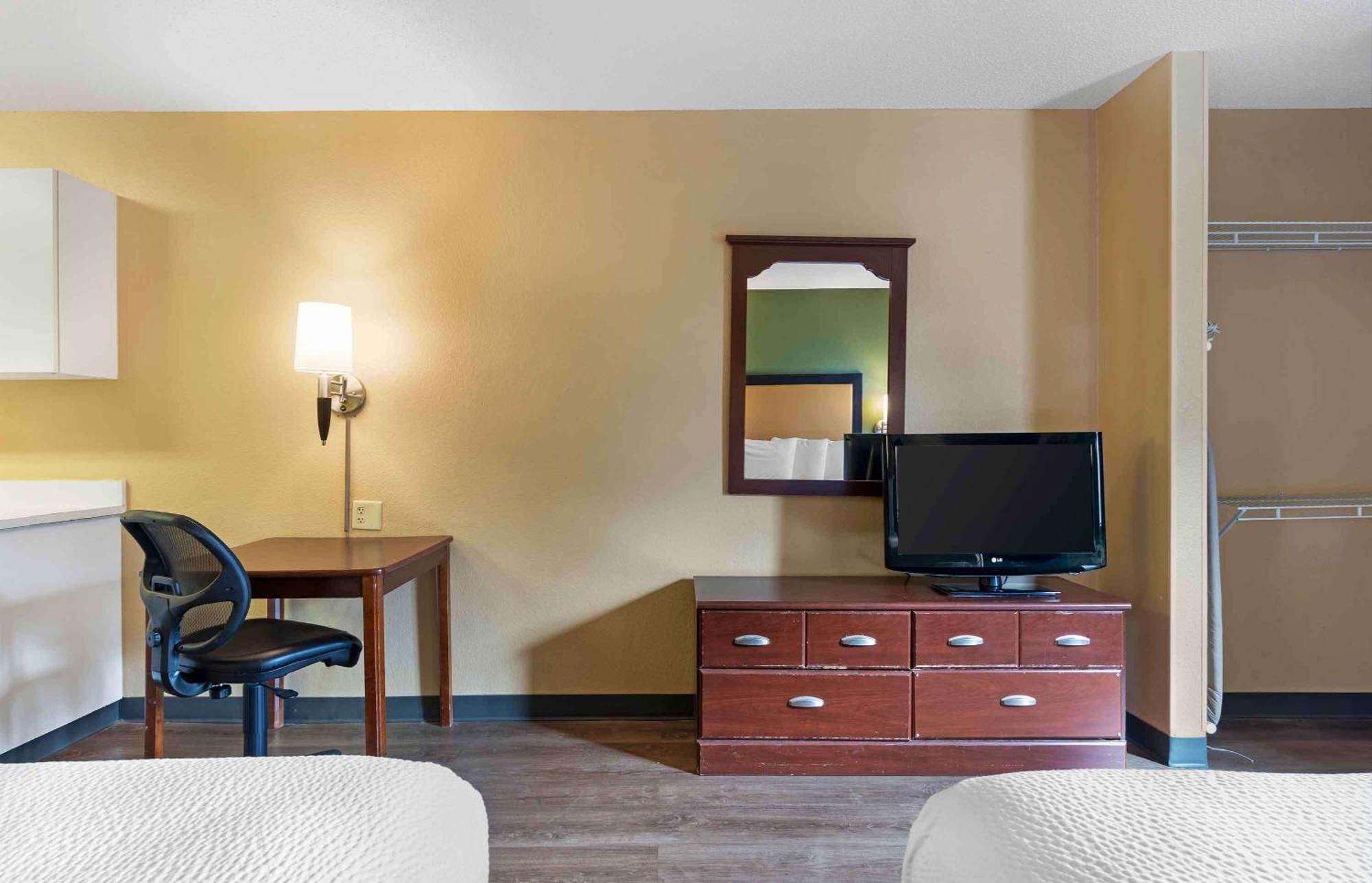 Extended Stay America Suites - Savannah - Midtown Exterior photo