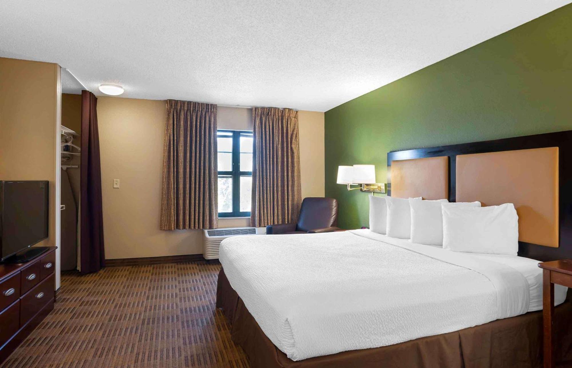 Extended Stay America Suites - Savannah - Midtown Exterior photo