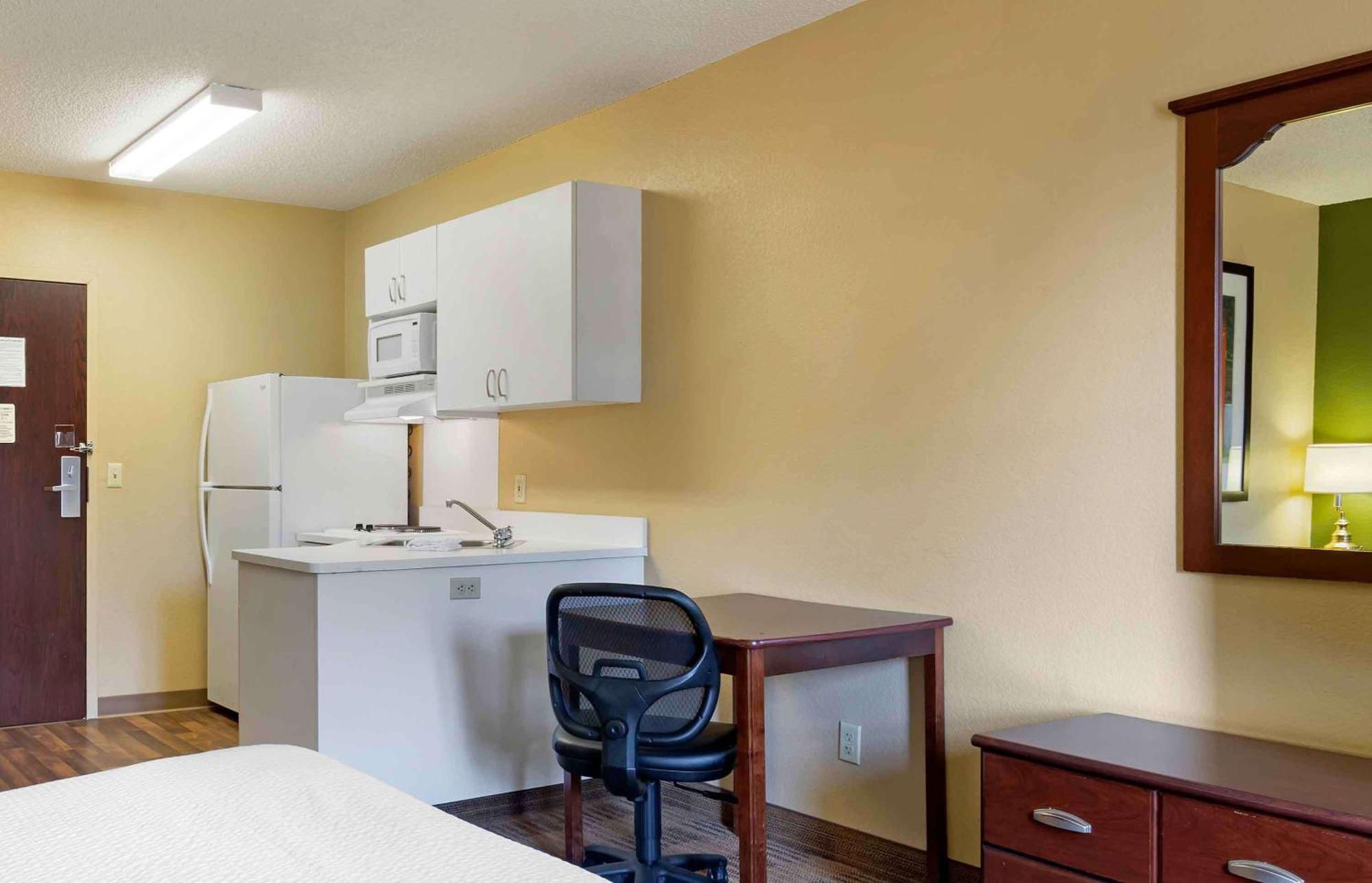Extended Stay America Suites - Savannah - Midtown Exterior photo