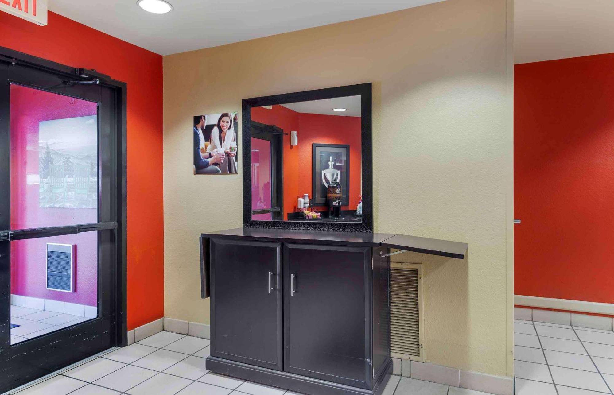 Extended Stay America Suites - Savannah - Midtown Exterior photo