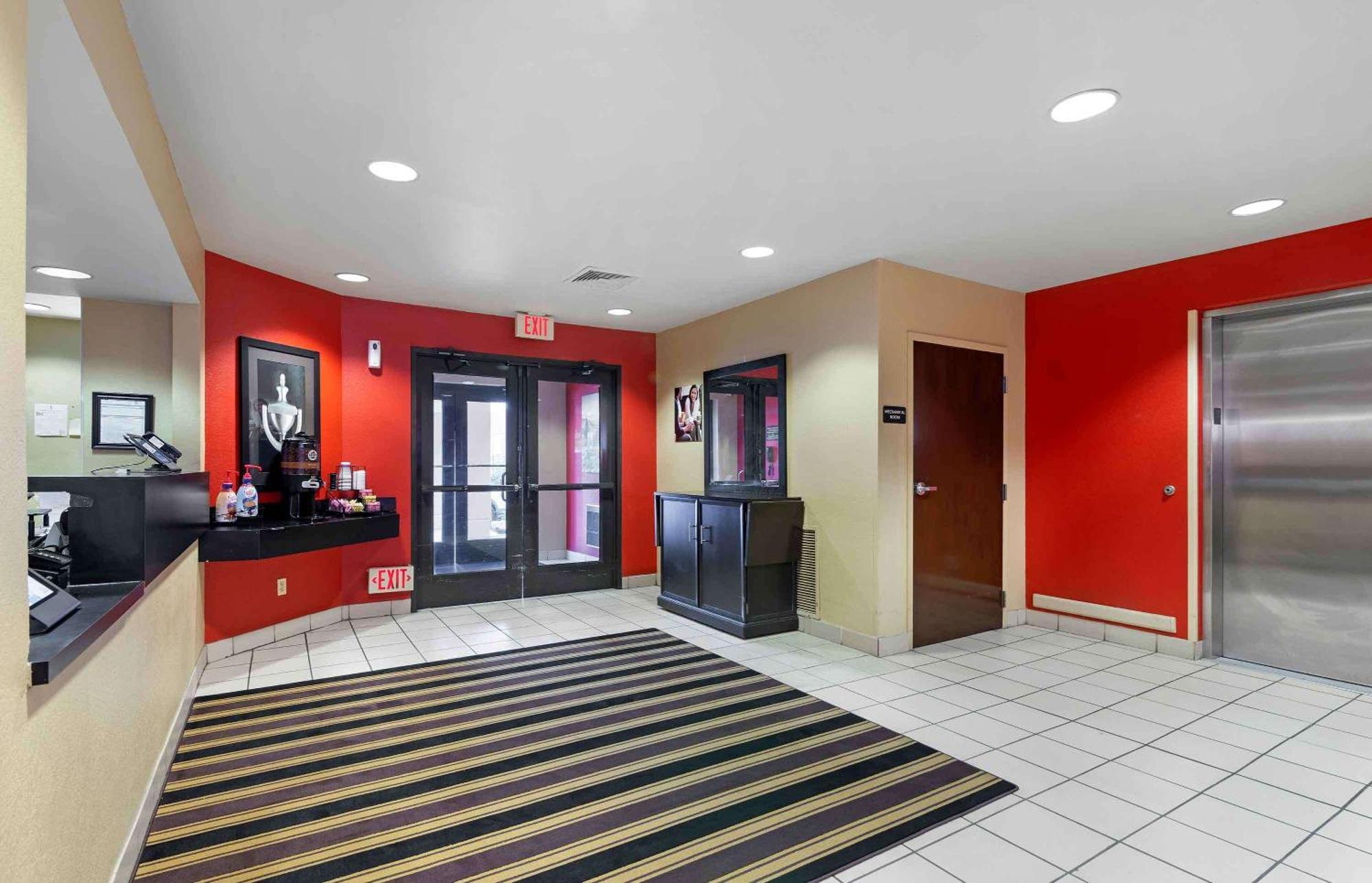 Extended Stay America Suites - Savannah - Midtown Exterior photo
