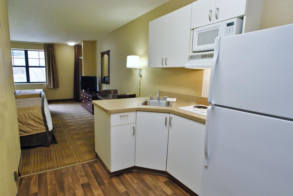 Extended Stay America Suites - Savannah - Midtown Exterior photo