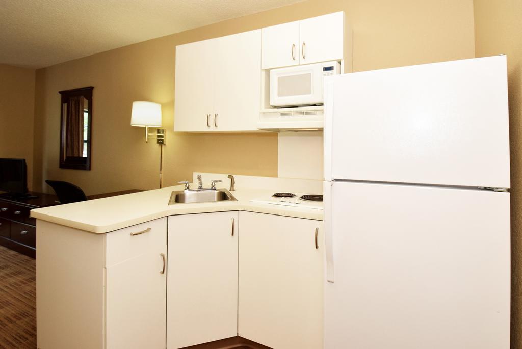 Extended Stay America Suites - Savannah - Midtown Exterior photo