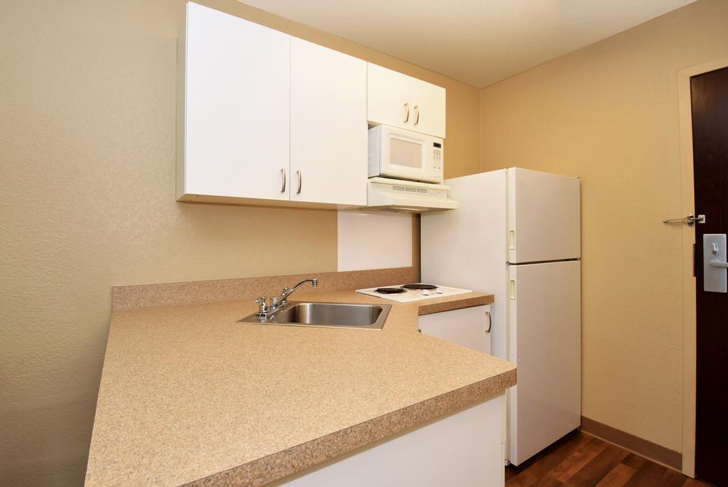 Extended Stay America Suites - Savannah - Midtown Exterior photo